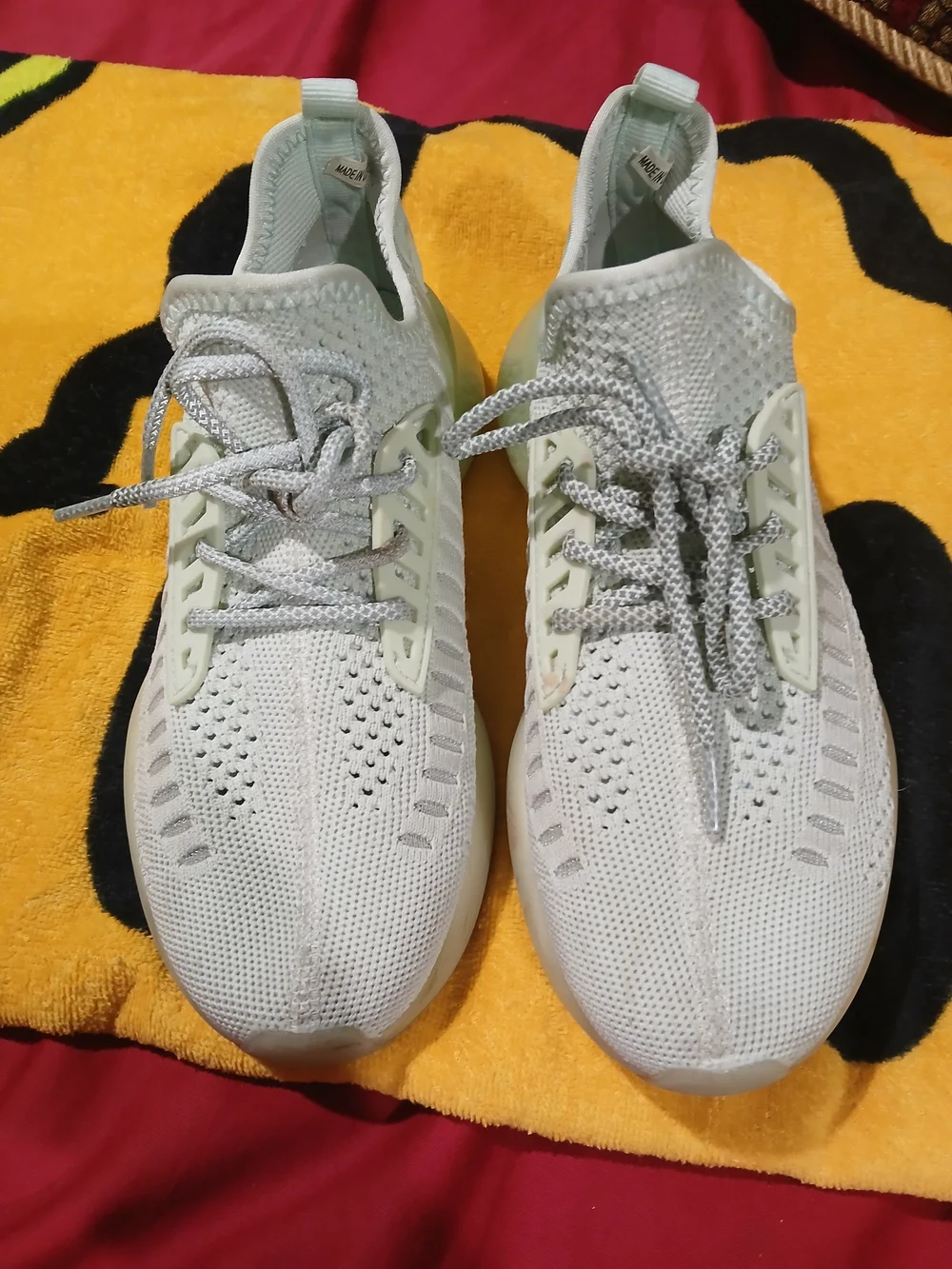 Men's Breathable Knit Athletic Sneakers in Light Mint